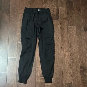 Lululemon Dance Studio Jogger *29"
Black